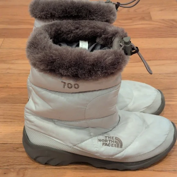 The North Face 700 Women's Nuptse Apres Booties Goose Down Insulated - Picture 4 of 14
